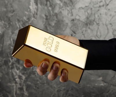 Zakaj v zlato verjamejo tudi uspešni posamezniki?